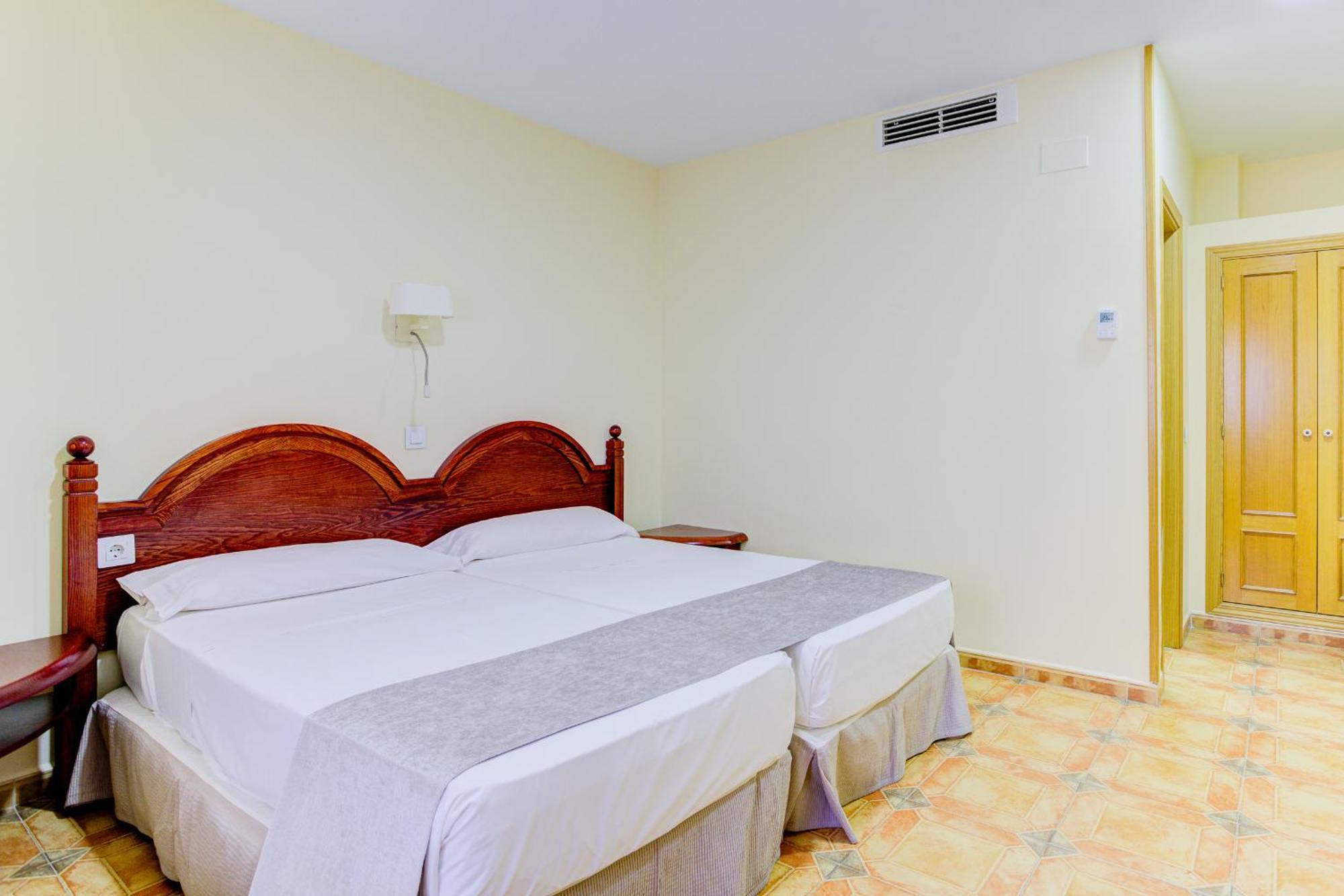 Hotel Pizarro Humanes de Madrid Kültér fotó